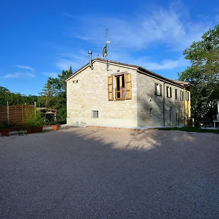 Casolare Ai Piedi Del Furlo * Pergola